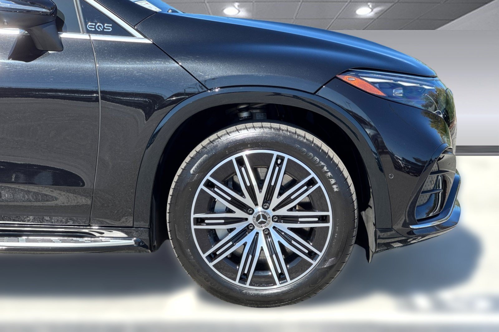 Certified 2024 Mercedes-Benz EQS 450+ SUV image 37