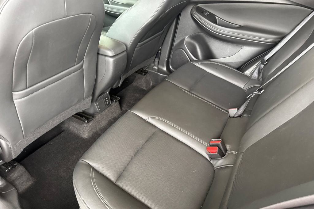 Used 2024 Buick Encore GX Sport Touring w/ Advanced Technology Package FWD image 5