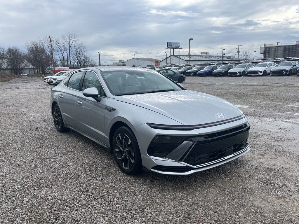 Used 2024 Hyundai Sonata SEL image 2