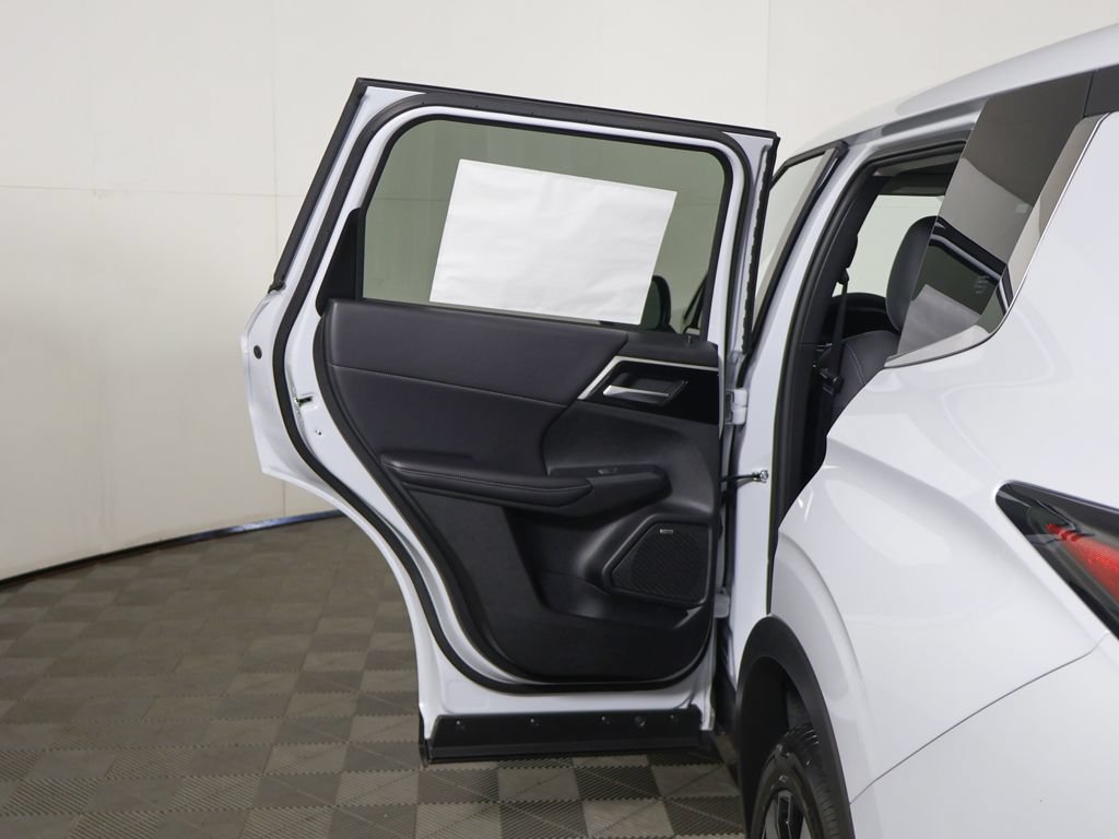 New 2026 Mitsubishi Outlander SE FWD image 23