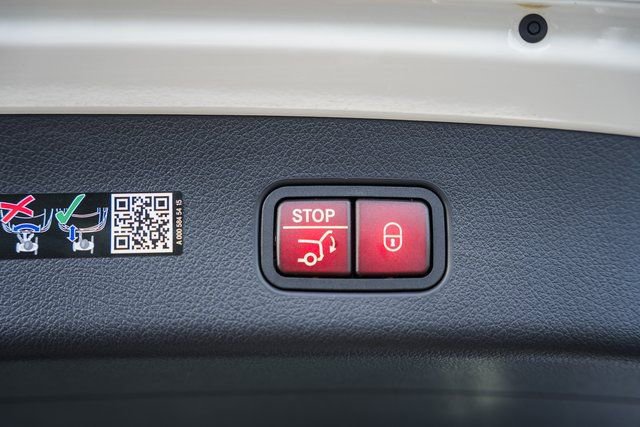 New 2026 Mercedes-Benz GLC 300 4MATIC image 11