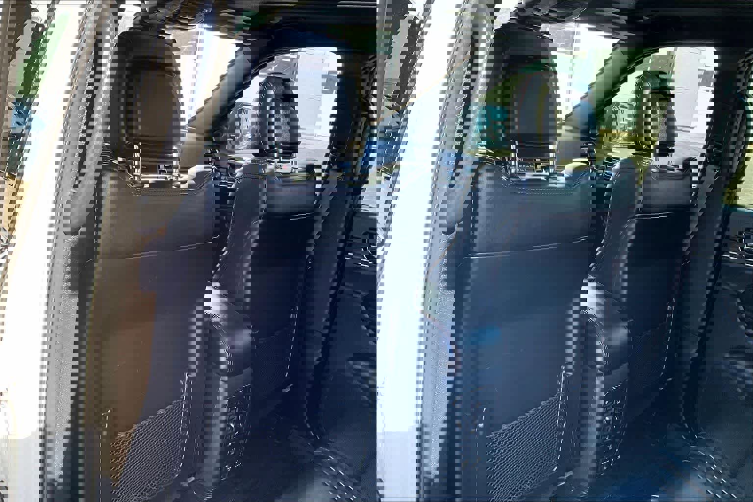 Used 2020 Jeep Grand Cherokee Trailhawk w/ Trailhawk Luxury Group AWD/4WD image 12