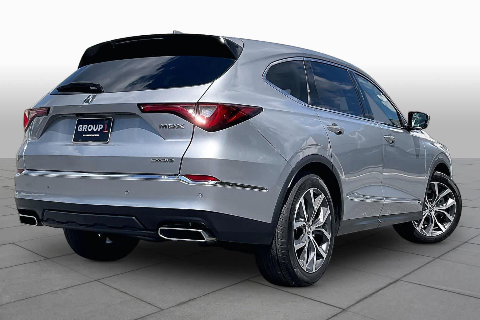 Used 2022 Acura MDX w/ Technology Package AWD/4WD image 12
