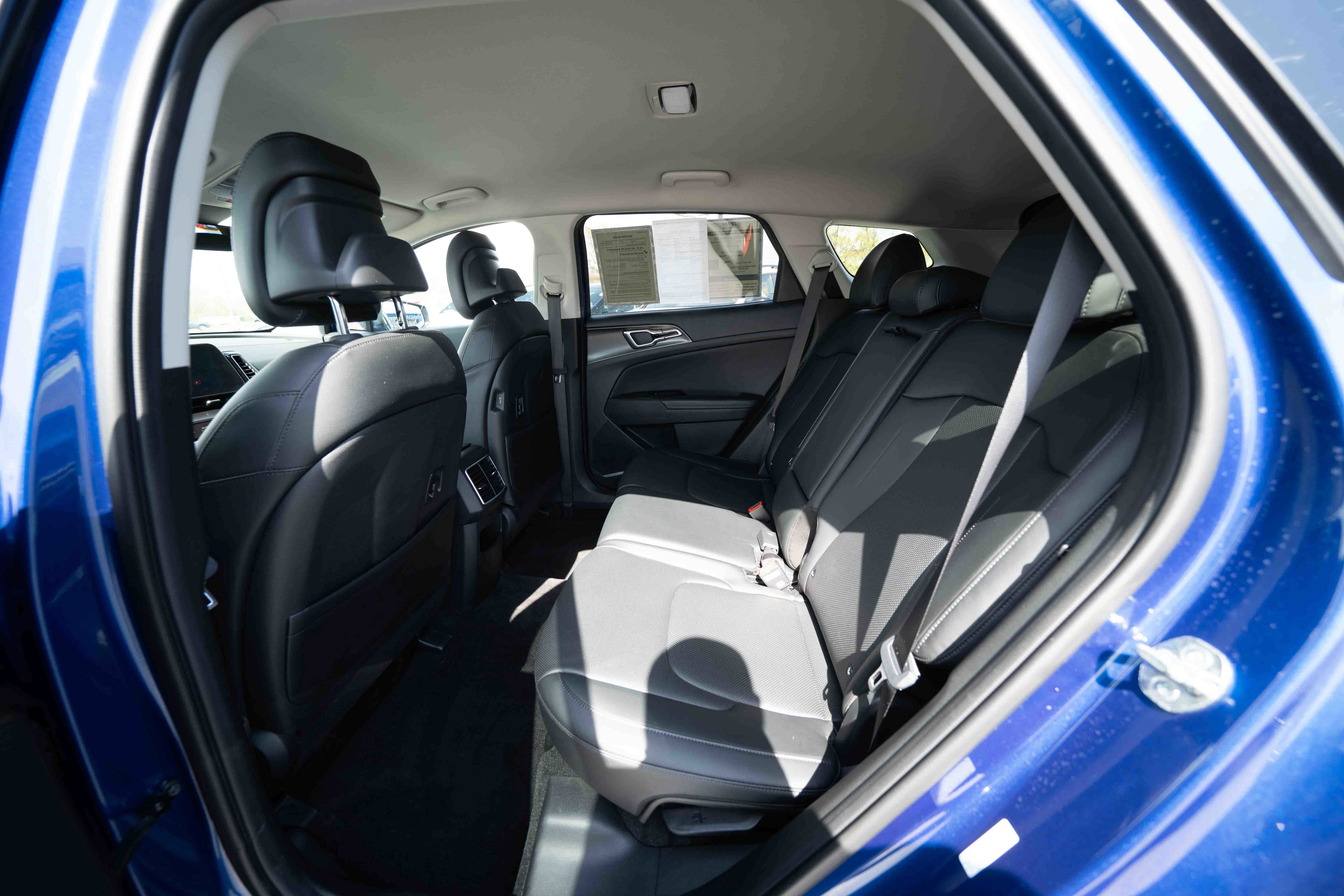 Used 2024 Kia Sportage EX AWD/4WD image 23