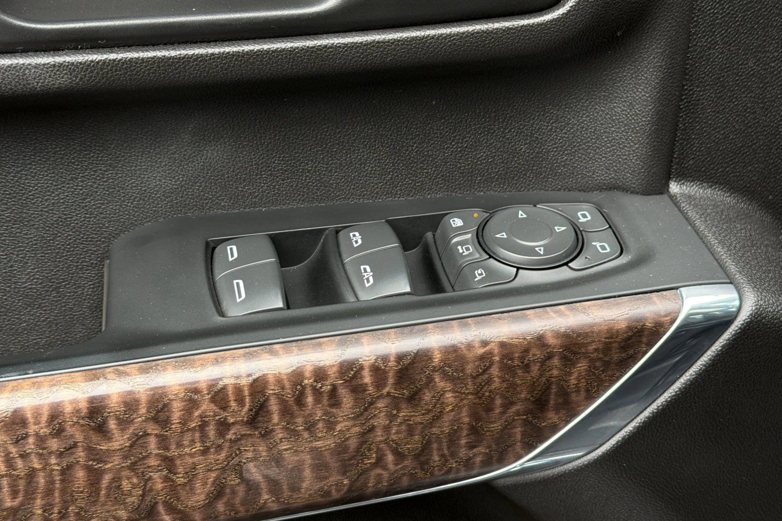 Used 2023 GMC Sierra 2500 Denali image 11