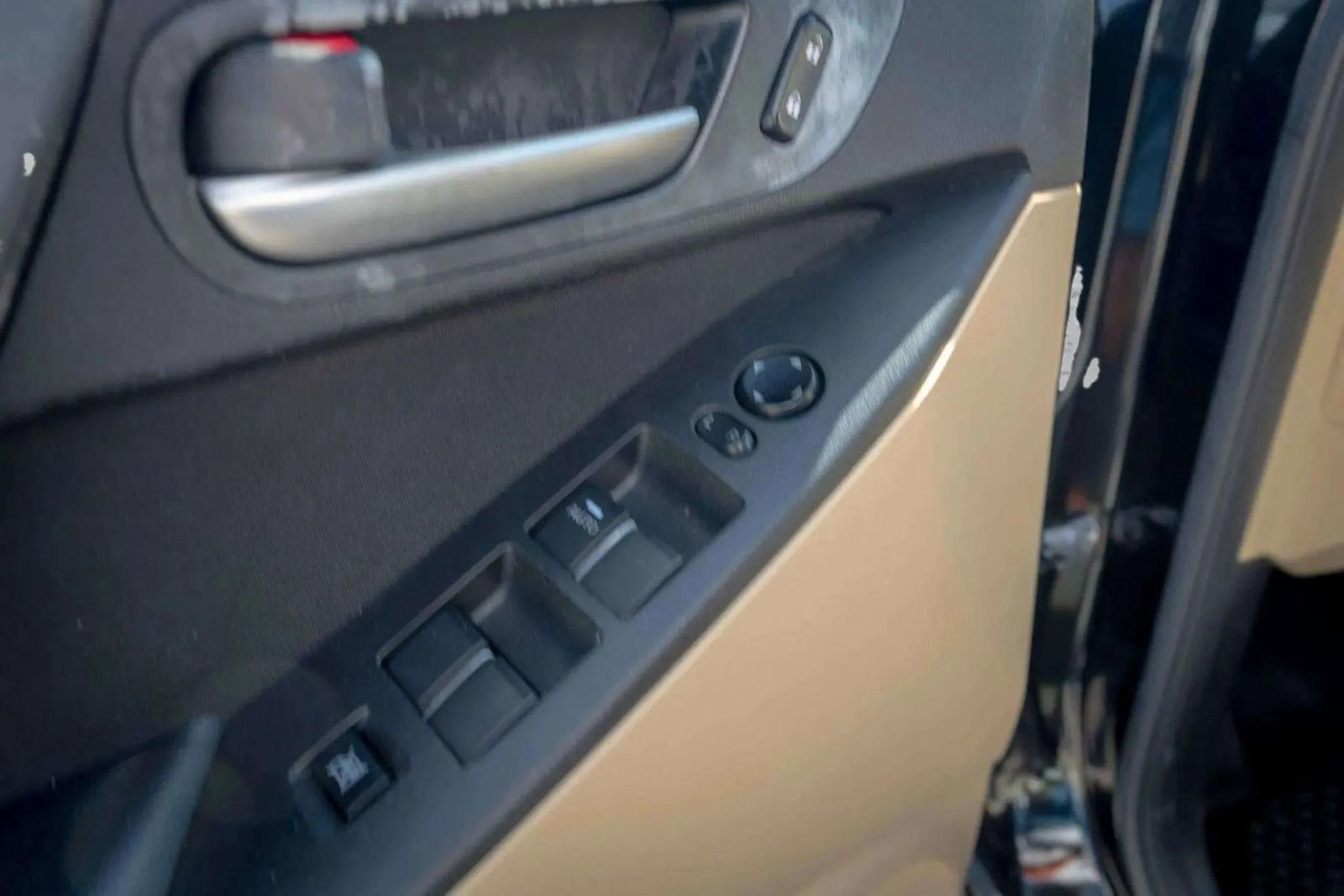 Used 2010 MAZDA MAZDA3 i Touring image 16