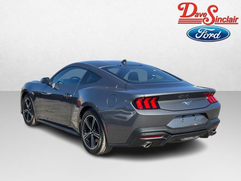 Used 2025 Ford Mustang Coupe image 9