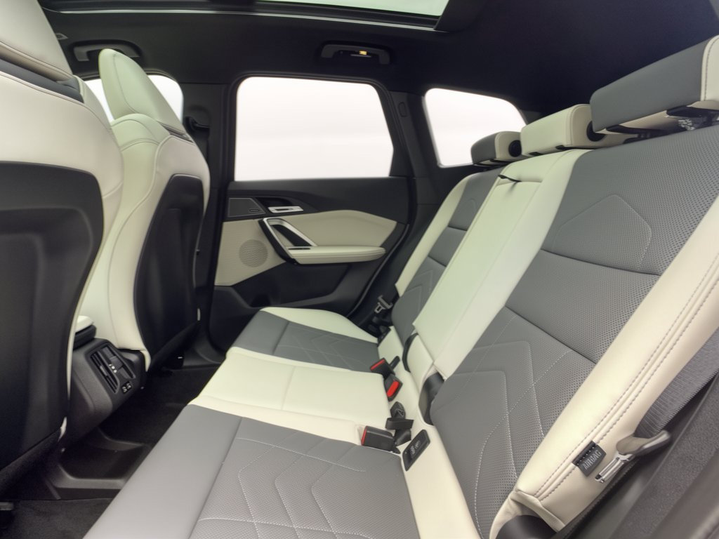 New 2027 BMW X1 xDrive28i AWD/4WD image 24