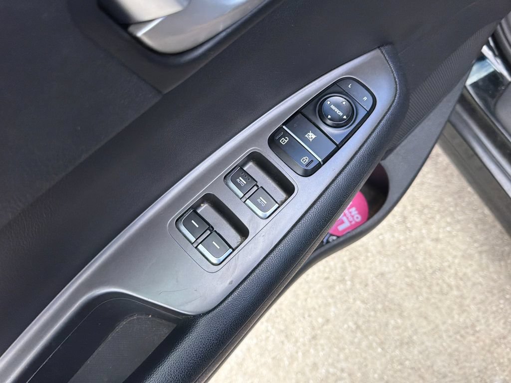 Used 2019 Kia Optima S FWD image 17
