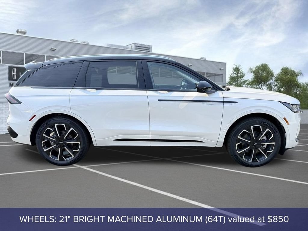 New 2026 Lincoln Nautilus Reserve AWD/4WD image 3