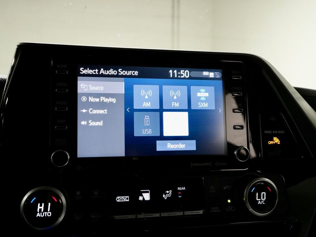 Used 2021 Toyota Highlander LE image 18