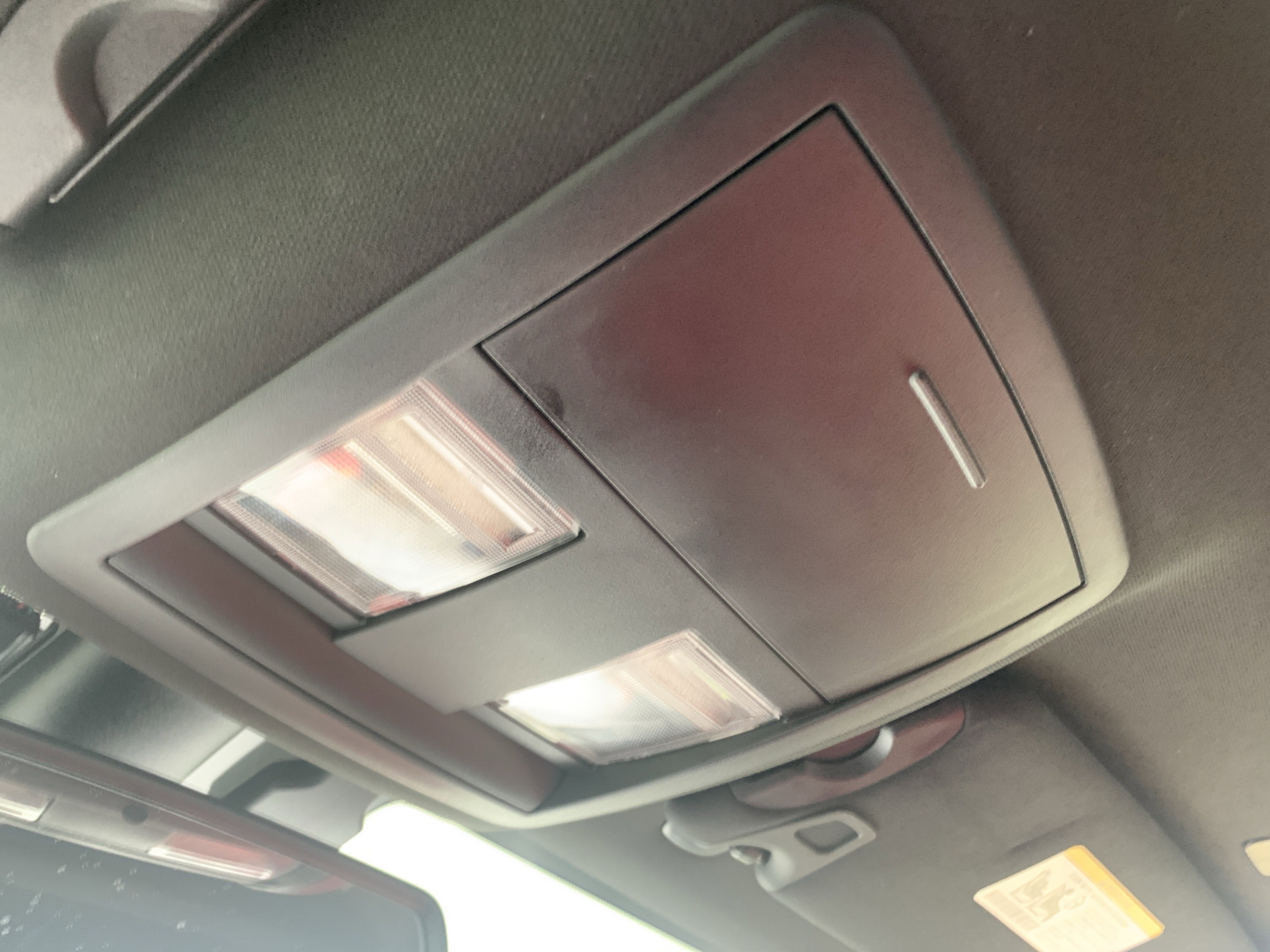 Used 2018 Dodge Challenger SXT image 28