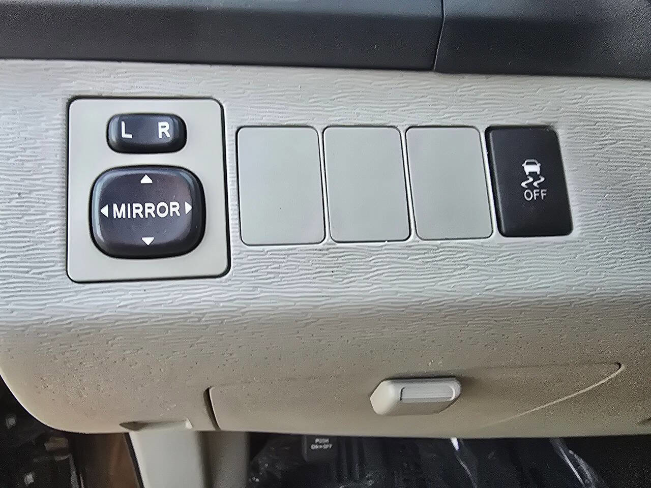 Used 2012 Toyota Venza LE image 36