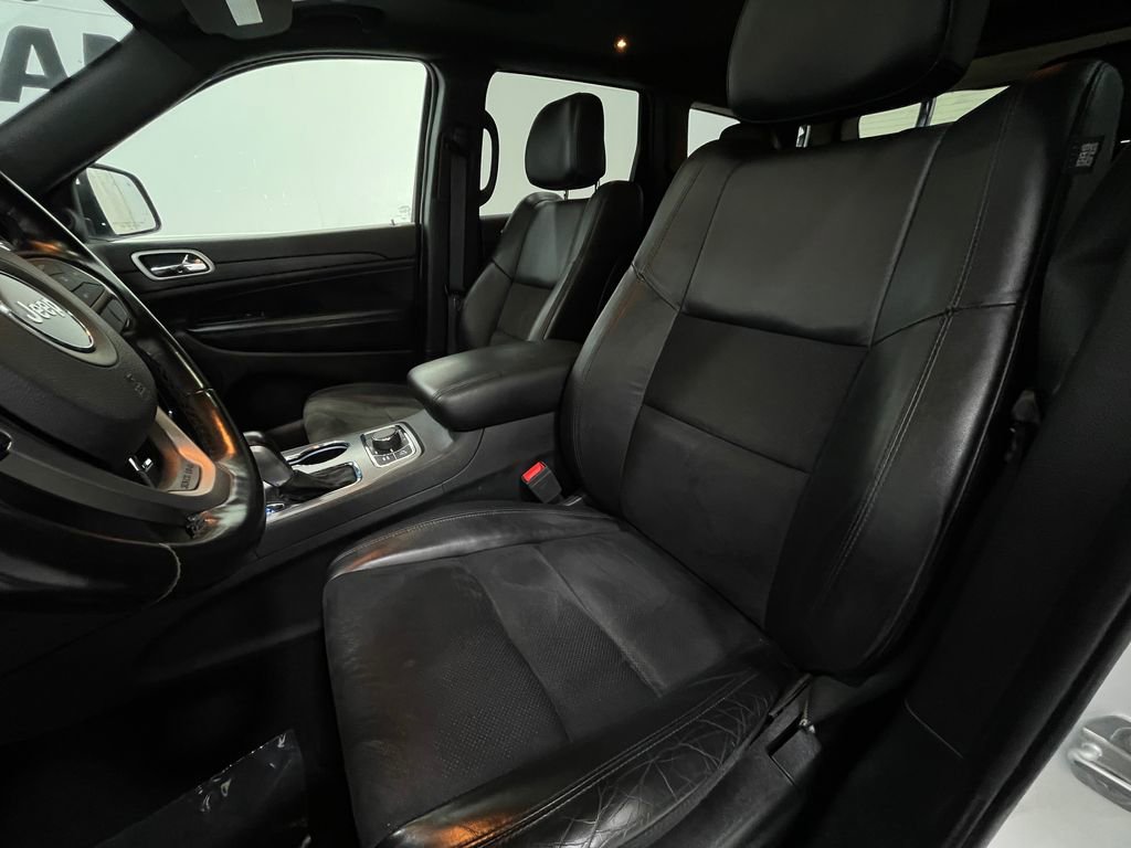 Used 2020 Jeep Grand Cherokee Laredo w/ Quick Order Package 2BN North image 15