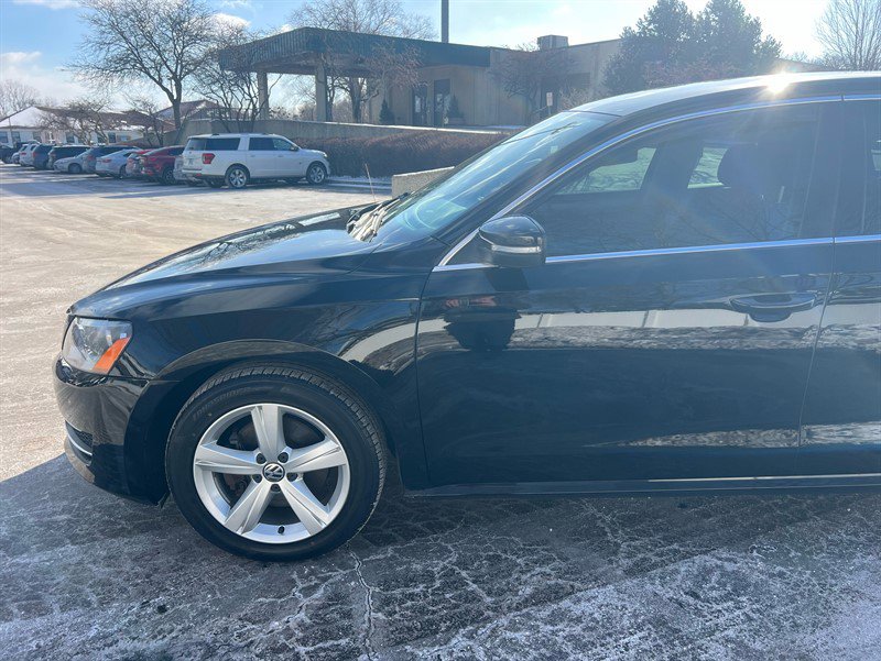 Used 2013 Volkswagen Passat 2.5 SE image 12