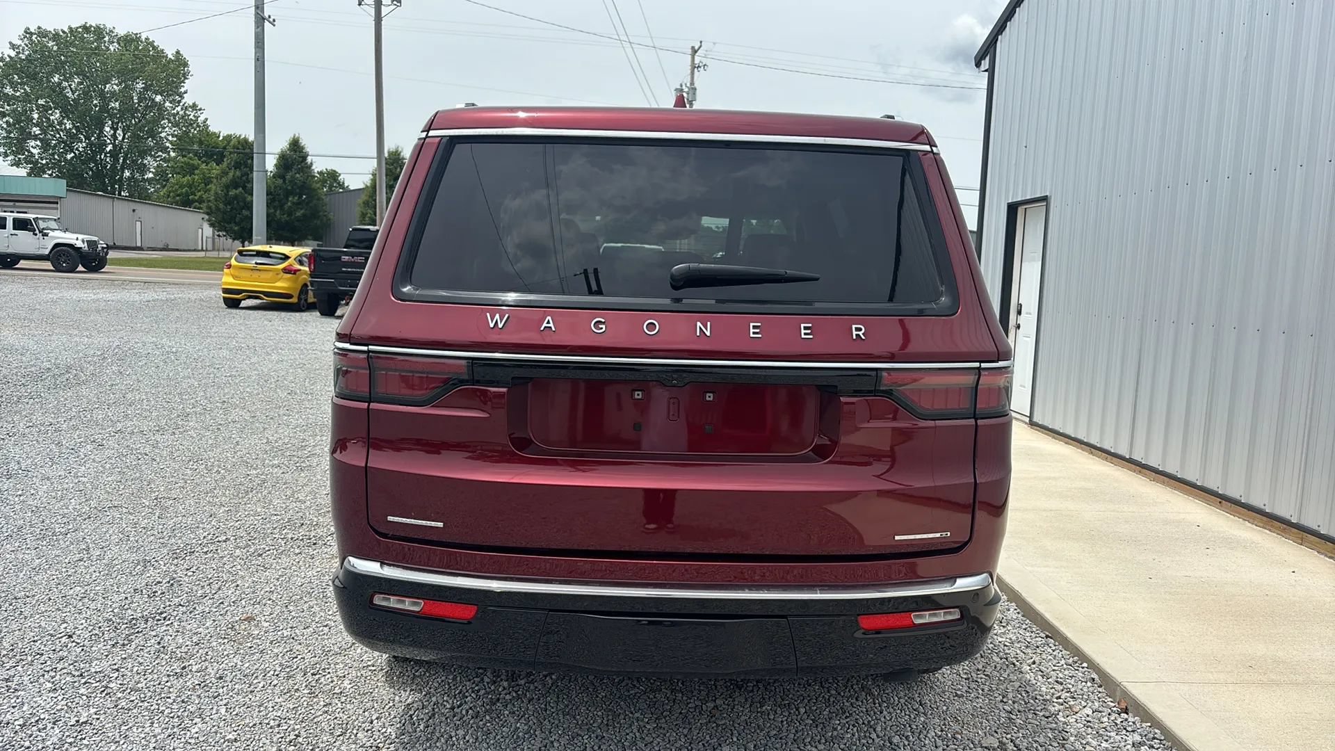 Used 2022 Jeep Wagoneer Series II w/ Premium Group I AWD/4WD image 3