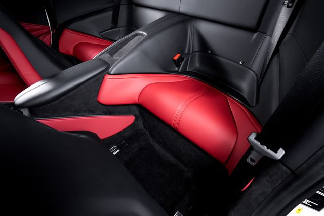 Used 2024 Ferrari Roma RWD image 29