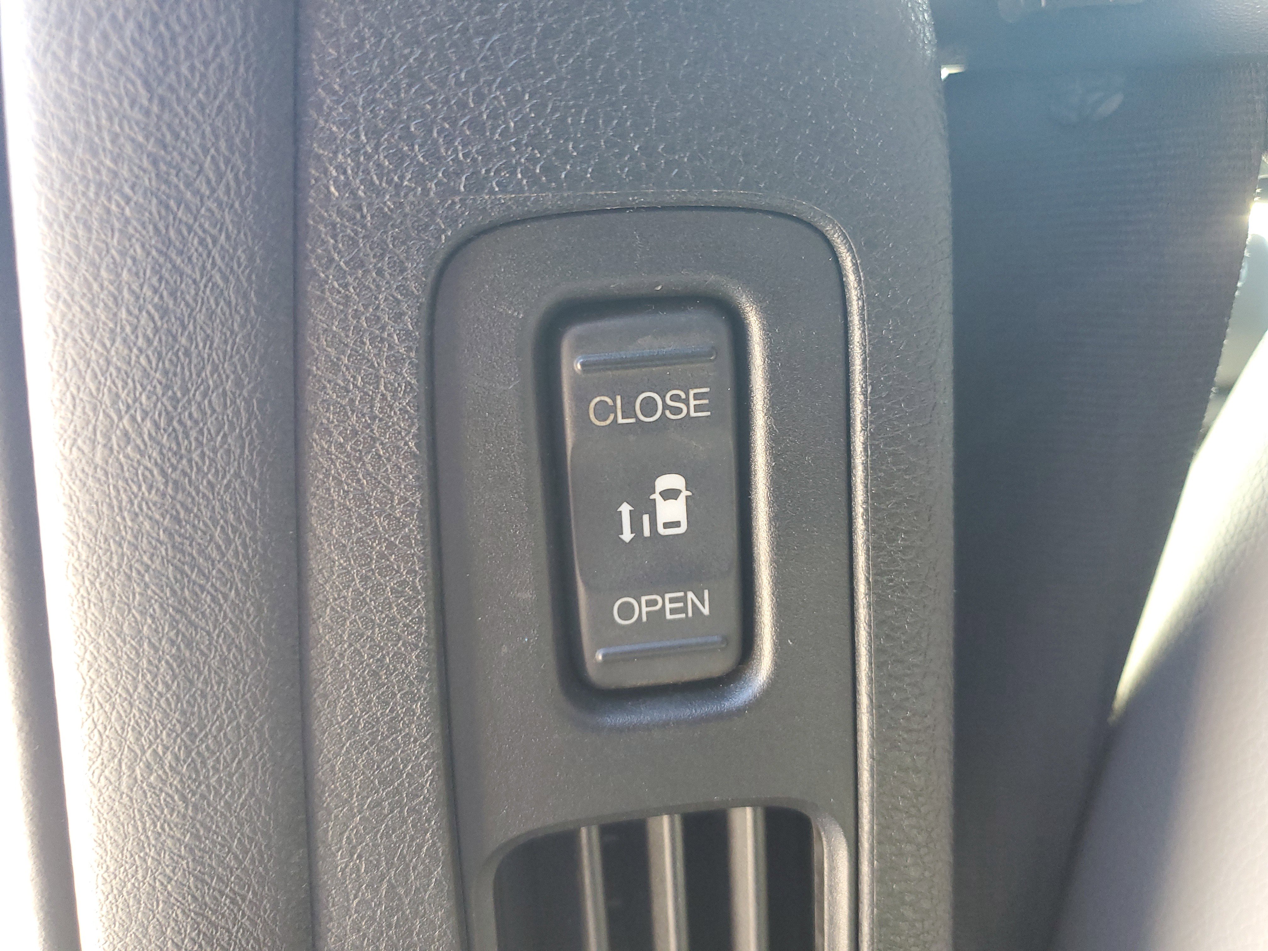 Used 2019 Honda Odyssey EX-L image 18