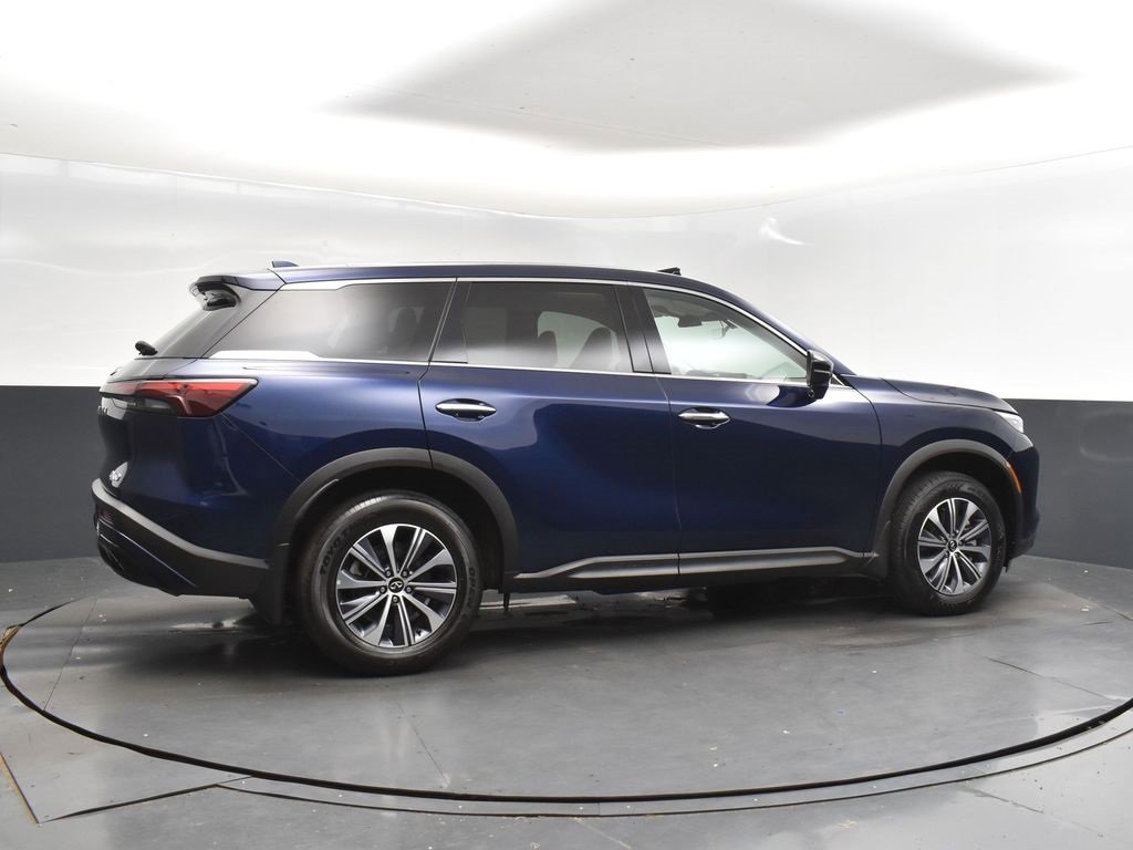 Certified 2023 INFINITI QX60 Pure image 8