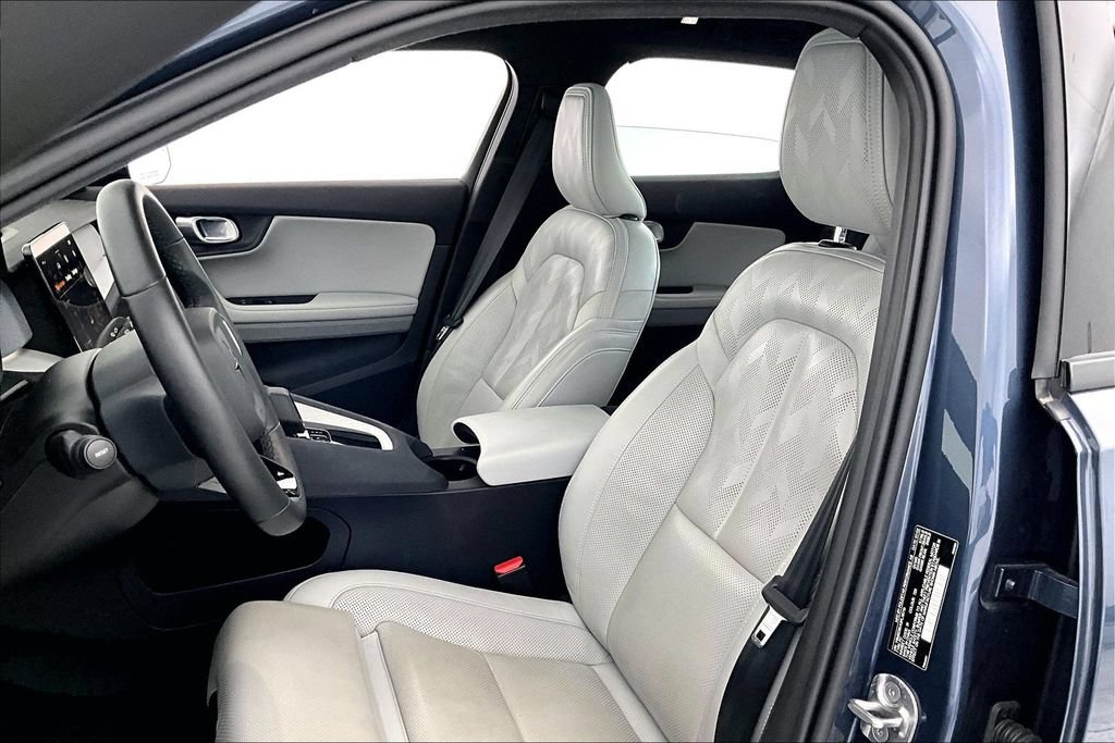 Used 2023 Polestar Polestar 2 w/ Pilot Pack AWD/4WD image 32