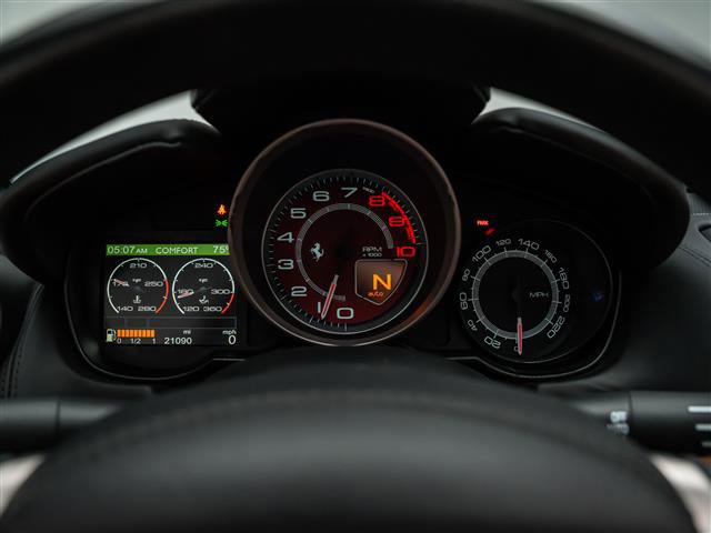 Used 2011 Ferrari California image 34