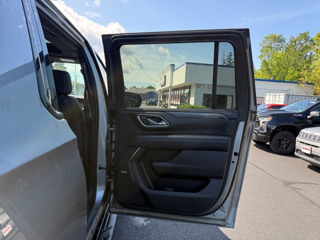 Used 2023 Chevrolet Suburban RST w/ Max Trailering Package AWD/4WD image 26