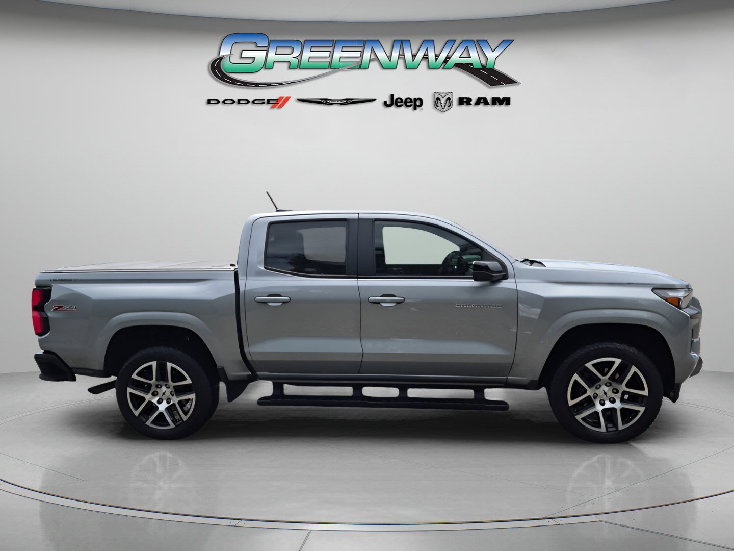 Used 2024 Chevrolet Colorado Z71 w/ Z71 Convenience Package 2 AWD/4WD image 4