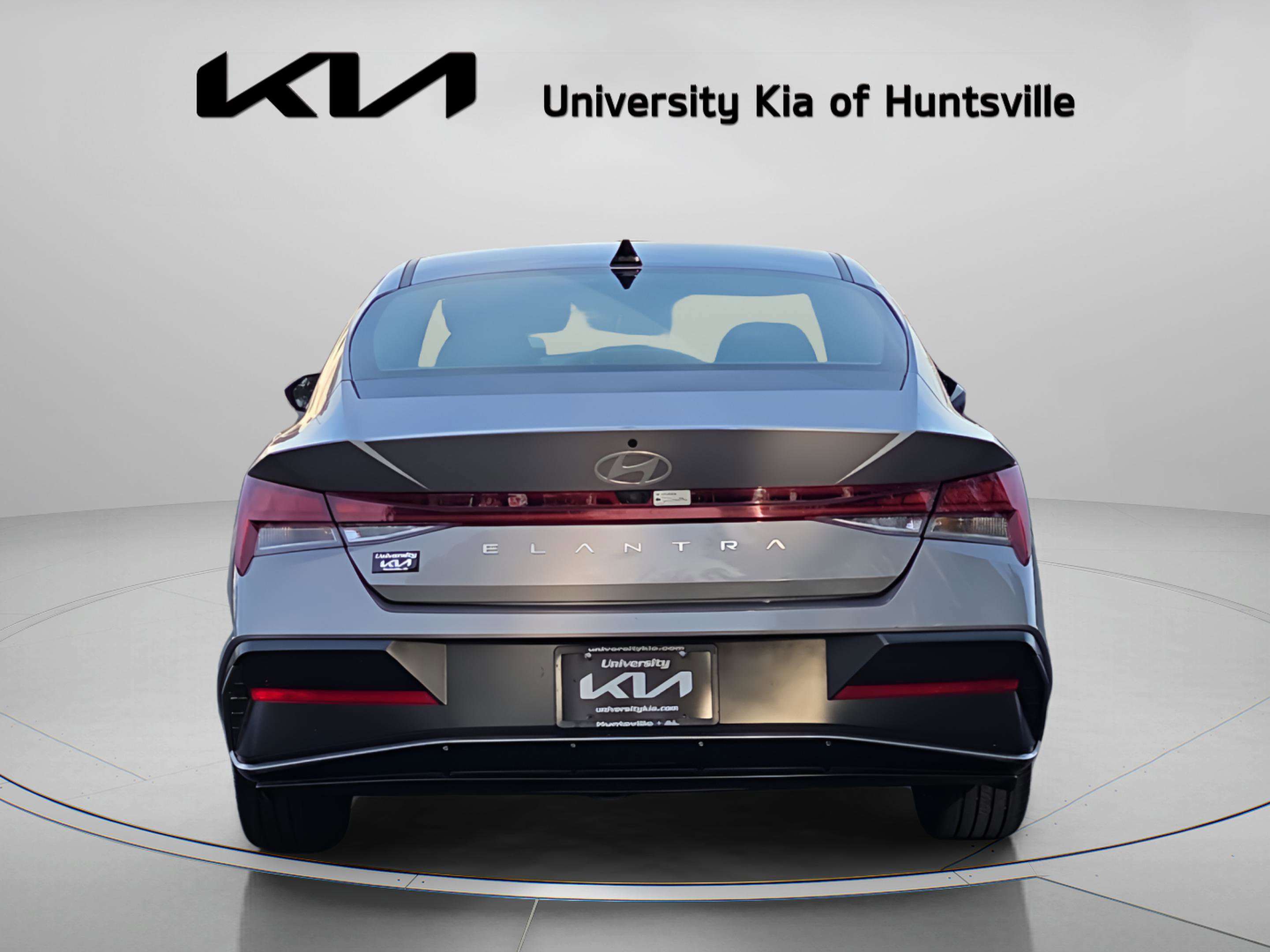 Used 2025 Hyundai Elantra SEL image 6