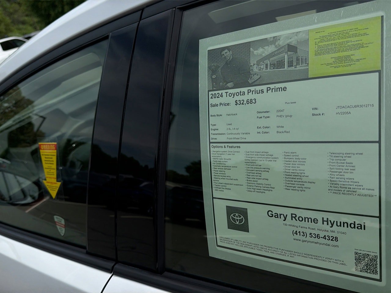 Used 2024 Toyota Prius Prime FWD image 29