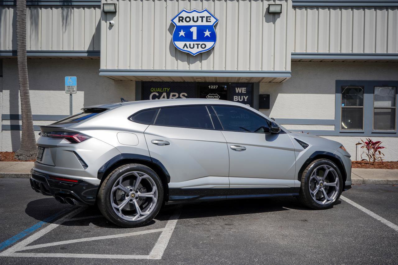 Used 2019 Lamborghini Urus image 6