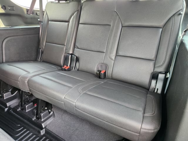 Used 2023 Chevrolet Suburban Z71 w/ Luxury Package AWD/4WD image 31