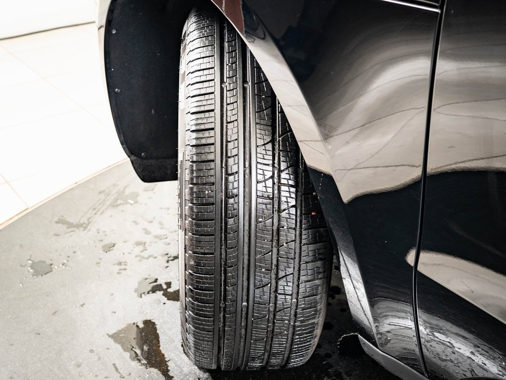 Certified 2024 Porsche Macan image 39