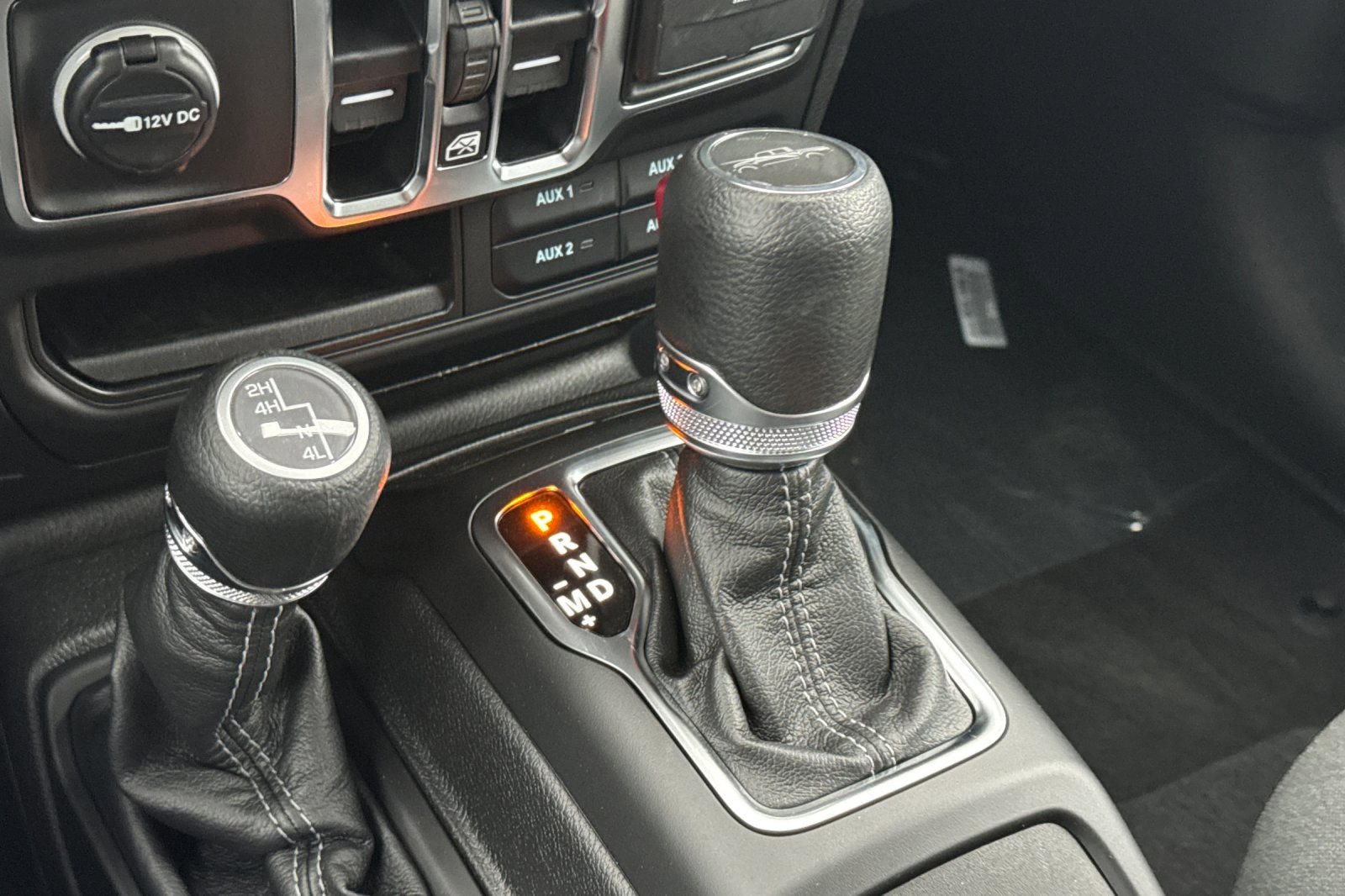 New 2025 Jeep Gladiator Sport image 19