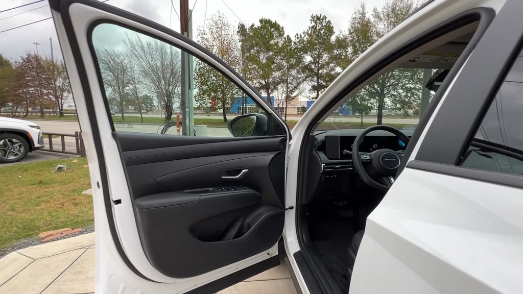 Used 2026 Hyundai Tucson SEL FWD image 36