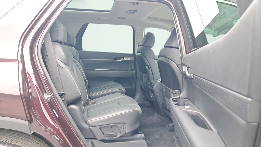 Used 2024 Hyundai Palisade Limited AWD/4WD image 11