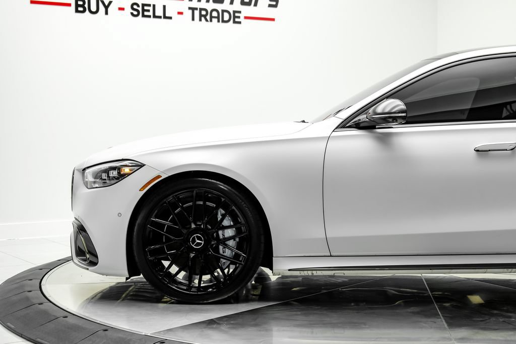 Used 2024 Mercedes-Benz S 63 AMG S w/ Carbon Fiber Exterior Package image 14