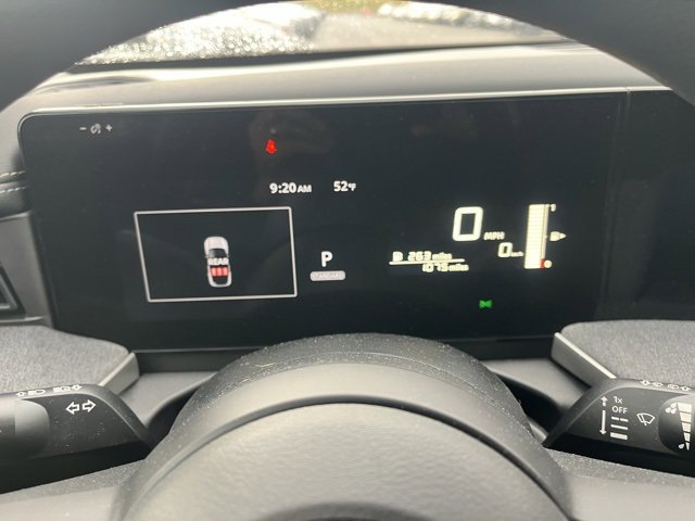 Certified 2025 Nissan Kicks SV image 17