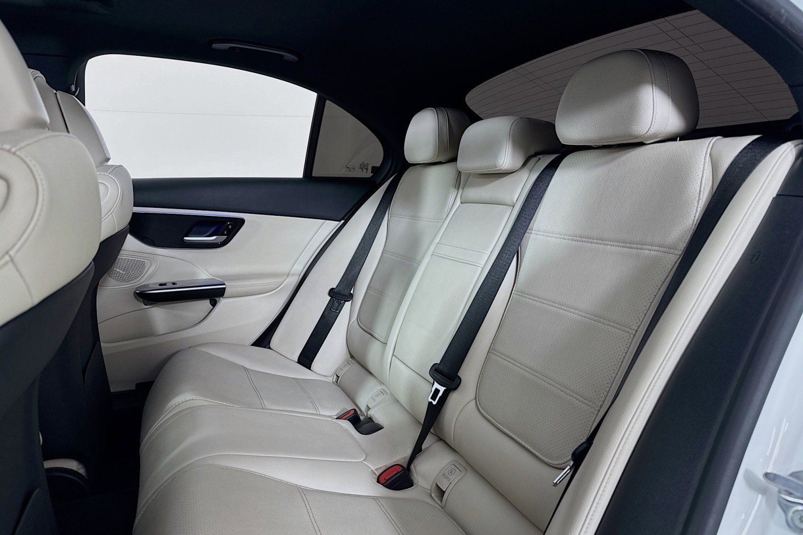 Used 2024 Mercedes-Benz C 300 Sedan image 7