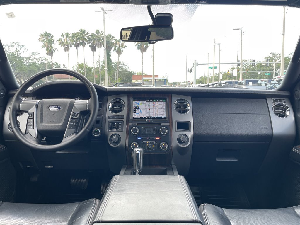 Used 2015 Ford Expedition Platinum AWD/4WD image 6