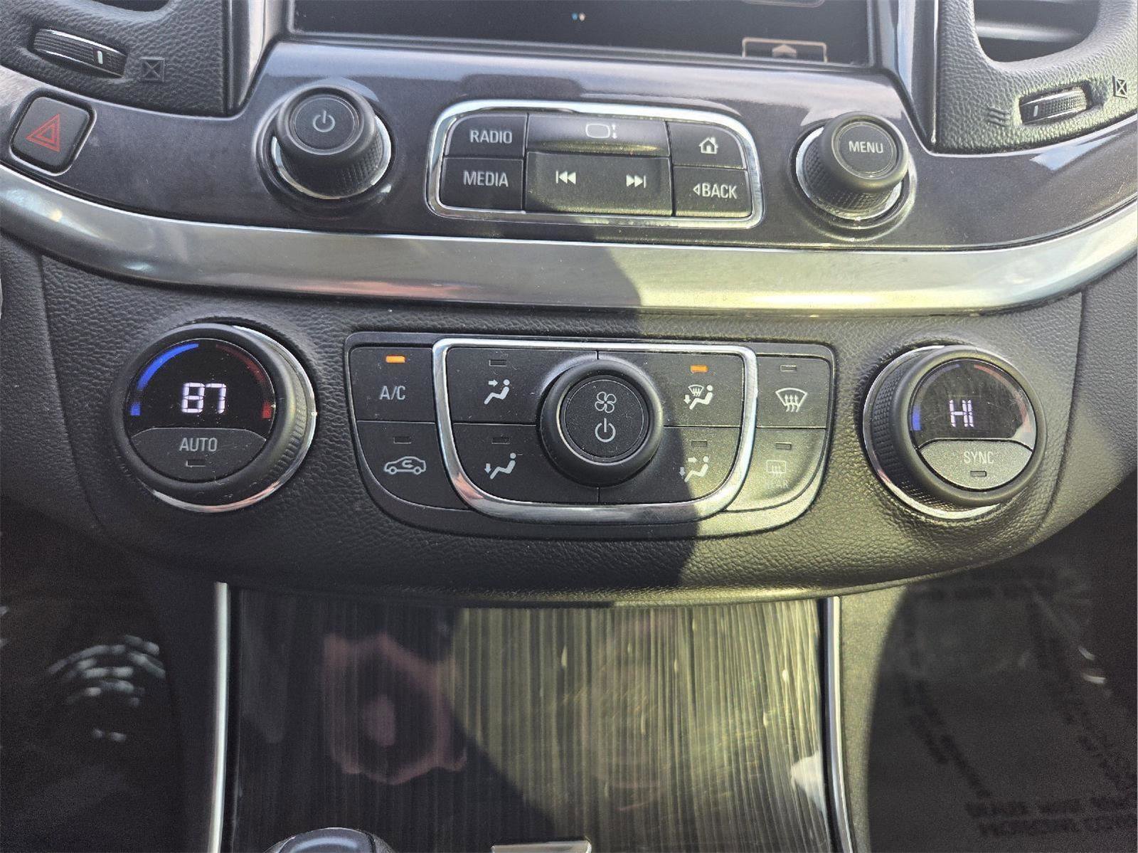 Used 2018 Chevrolet Impala LT FWD image 15