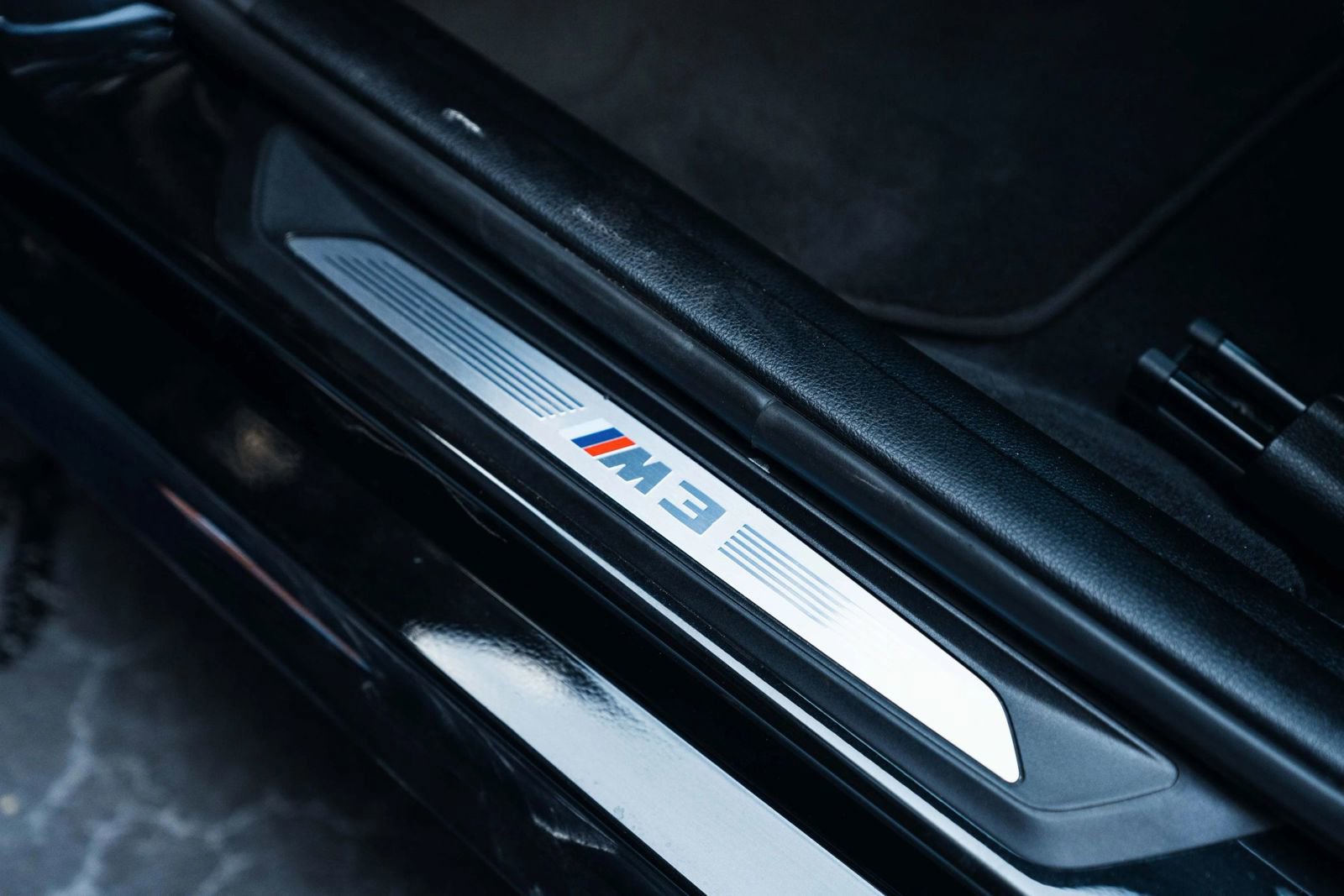 Used 2018 BMW M3 CS RWD image 13