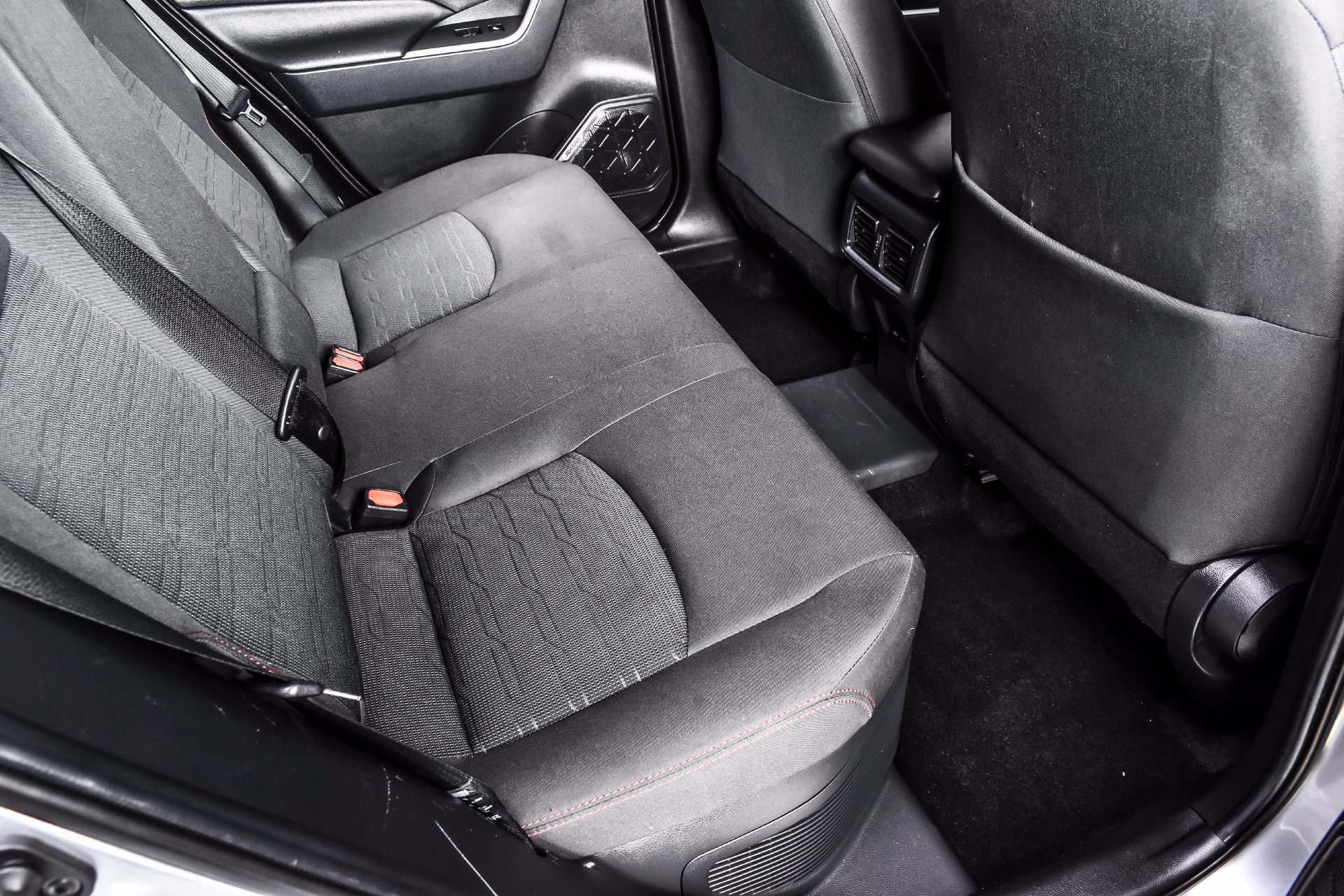 Used 2022 Toyota RAV4 SE w/ Weather & Moonroof Package AWD/4WD image 20