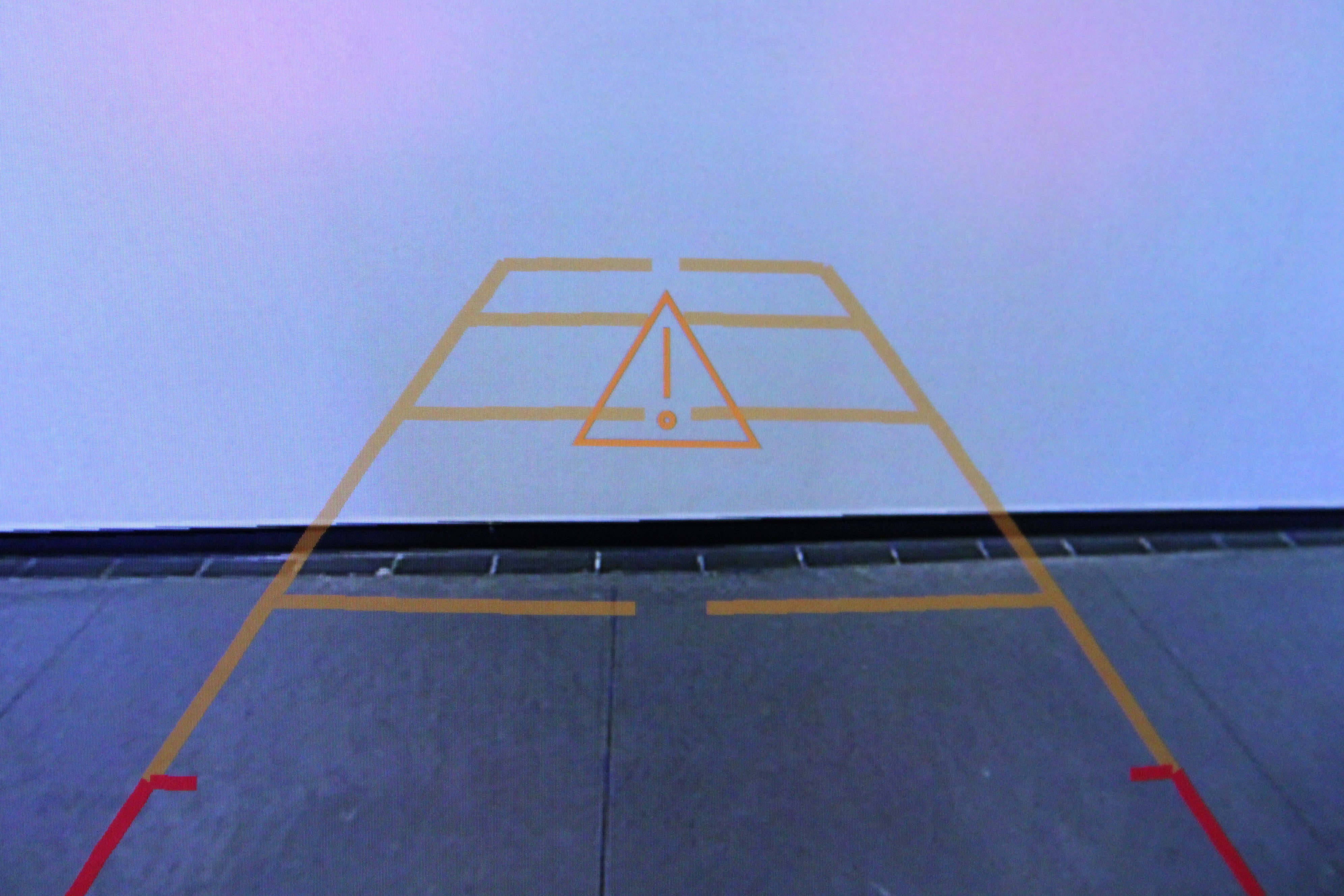 Used 2024 GMC Yukon XL SLE image 25