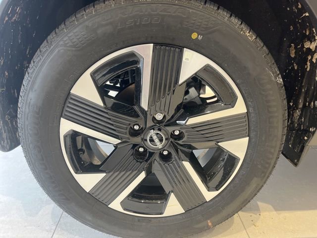 New 2026 Nissan Kicks SV w/ SV Premium Package image 29