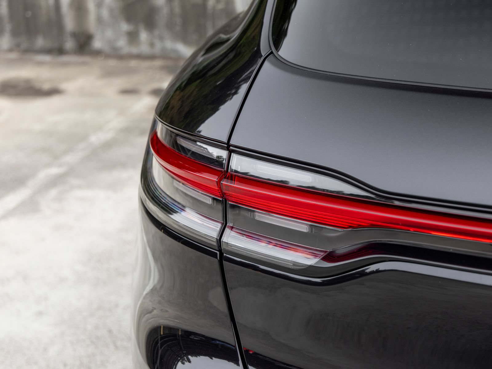Used 2026 Porsche Macan AWD/4WD image 21