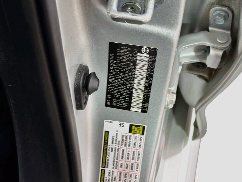 Used 2024 Toyota Corolla LE FWD image 30