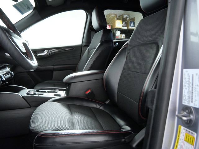 Certified 2023 Ford Escape ST-Line w/ Tech Pack #1 AWD/4WD image 16