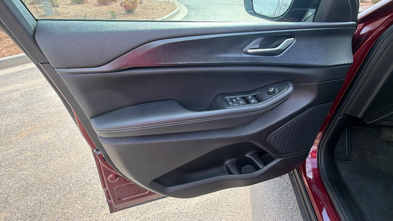 Certified 2024 Jeep Grand Cherokee Altitude image 14