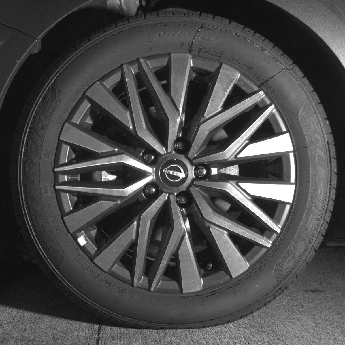 Used 2025 Nissan Altima 2.5 SV image 12