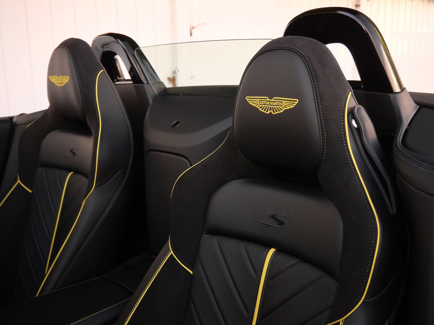 New 2026 Aston Martin V8 Vantage S RWD image 5